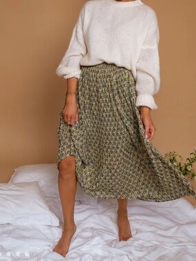 Easy Clothes Women's Olive Floral Midi Skirt